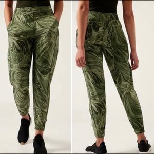 Athleta Green Swirl Pattern Pants